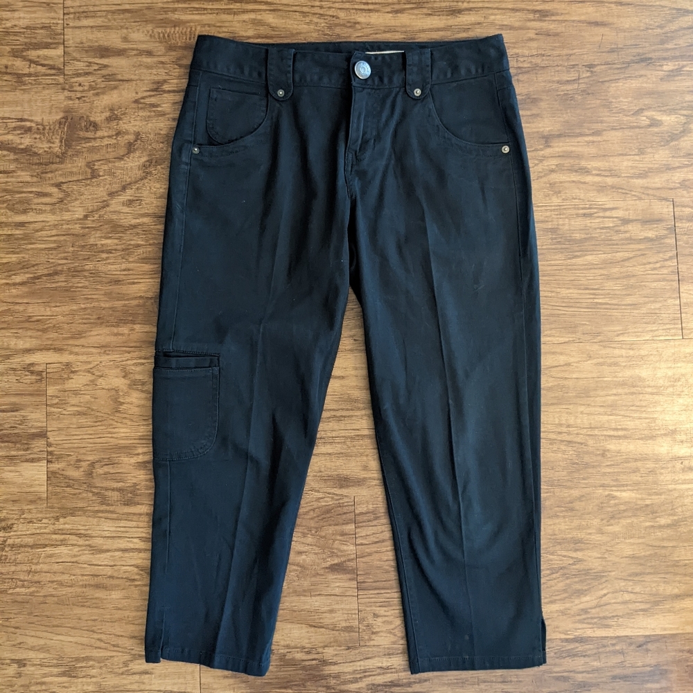 DKNY Black Capris Women's size 2